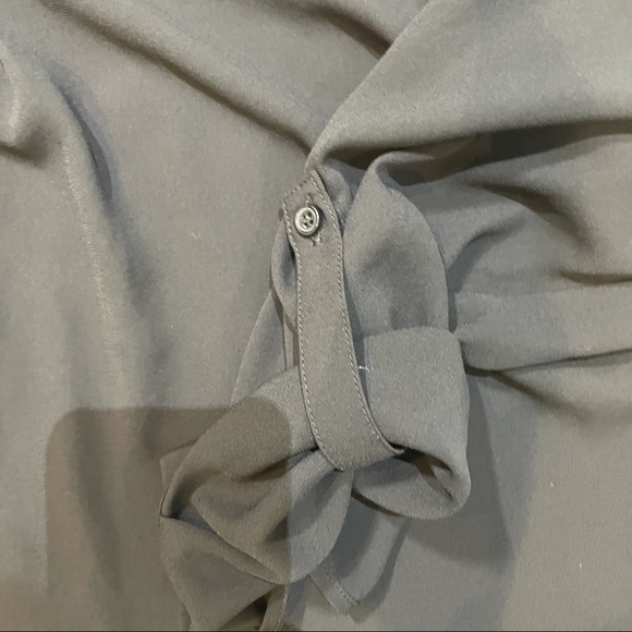 Small BLack Pleione Flowy Spread Collar Blouse Top - Picture 13 of 13